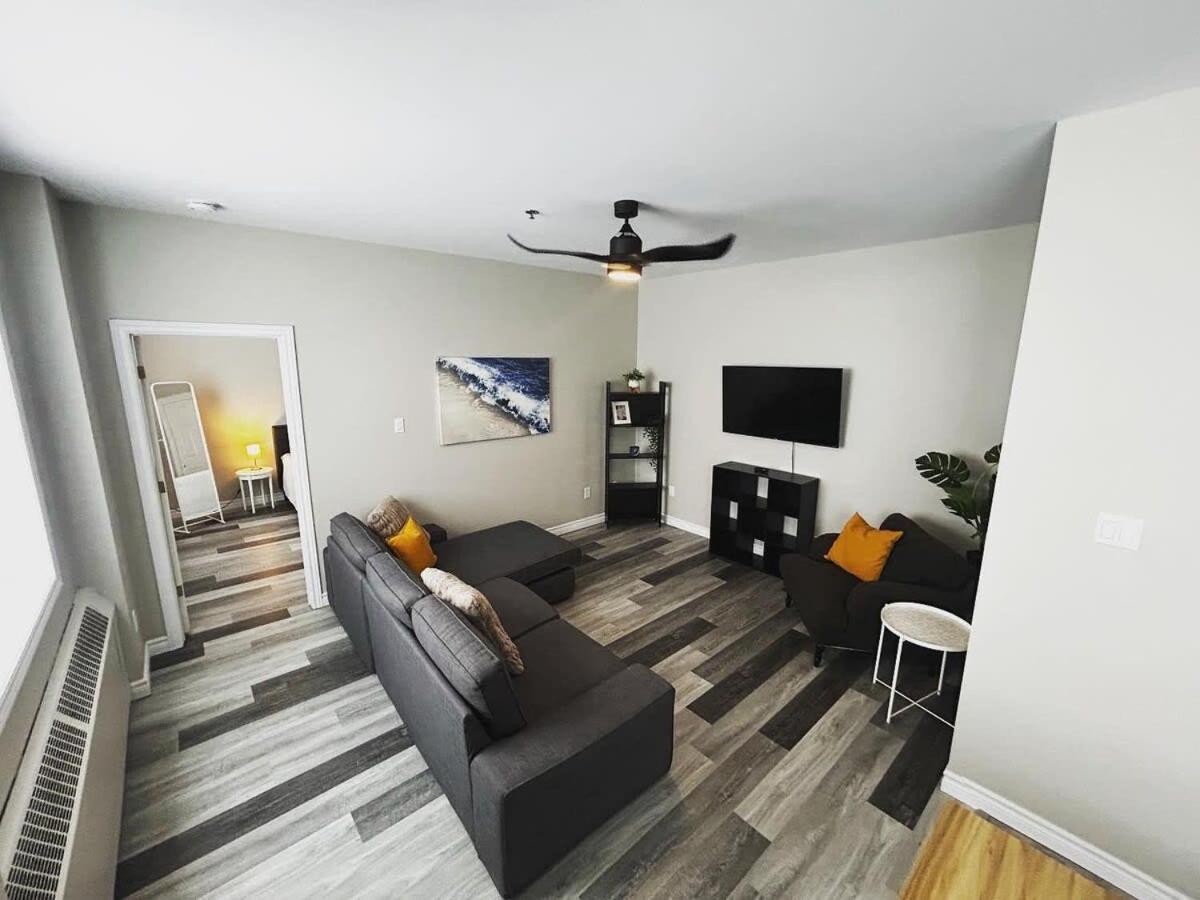 New Large Luxurious 2Br Condo In The Heart Of Uptown Coffee, Wifi セント・ジョン エクステリア 写真