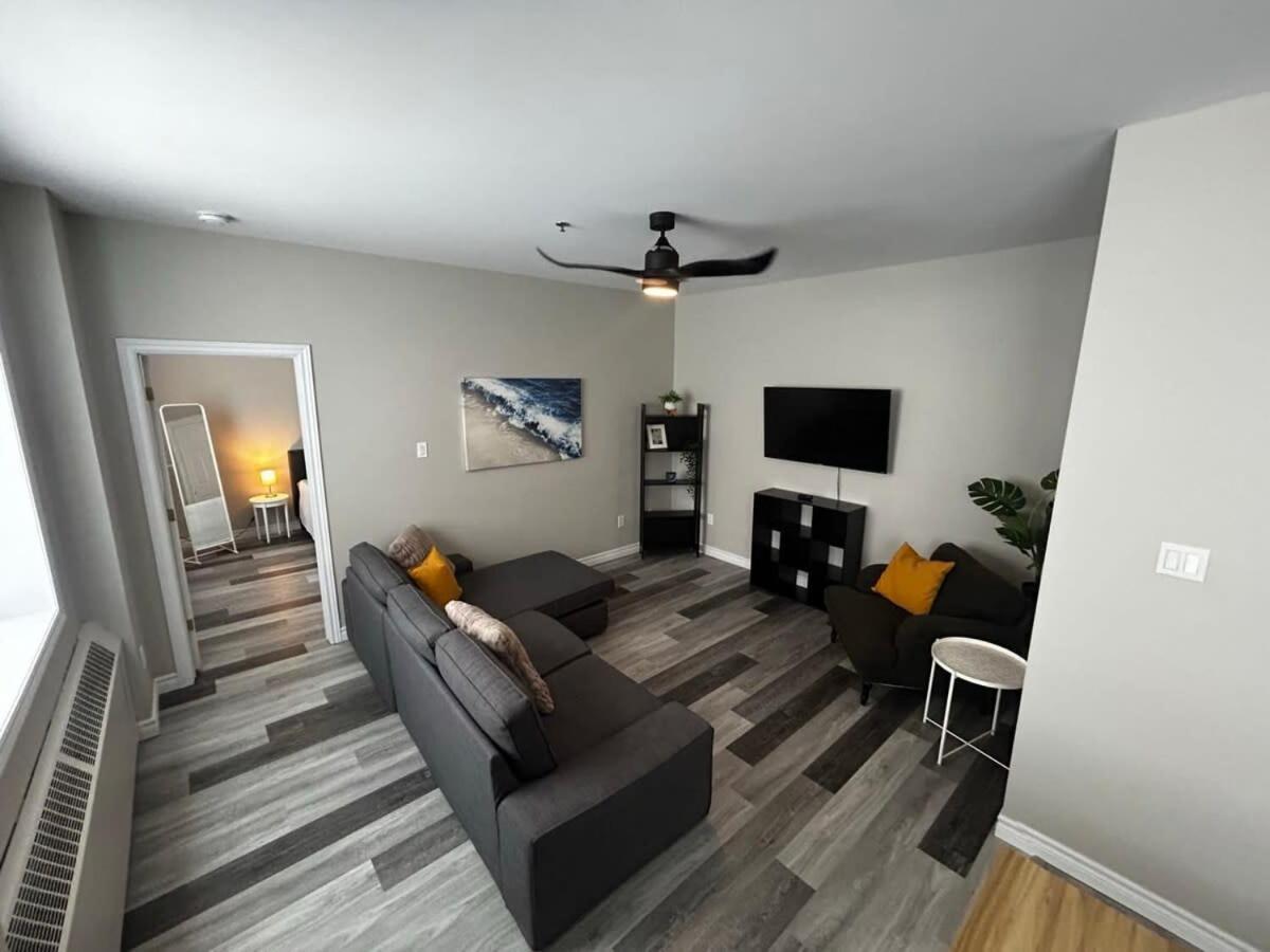 New Large Luxurious 2Br Condo In The Heart Of Uptown Coffee, Wifi セント・ジョン エクステリア 写真