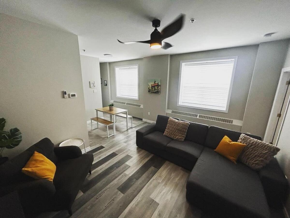 New Large Luxurious 2Br Condo In The Heart Of Uptown Coffee, Wifi セント・ジョン エクステリア 写真