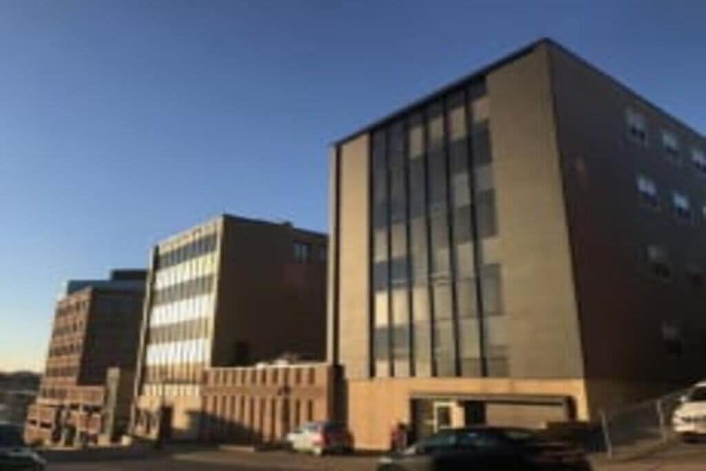 New Large Luxurious 2Br Condo In The Heart Of Uptown Coffee, Wifi セント・ジョン エクステリア 写真