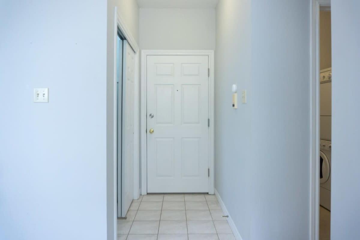 New Large Luxurious 2Br Condo In The Heart Of Uptown Coffee, Wifi セント・ジョン エクステリア 写真