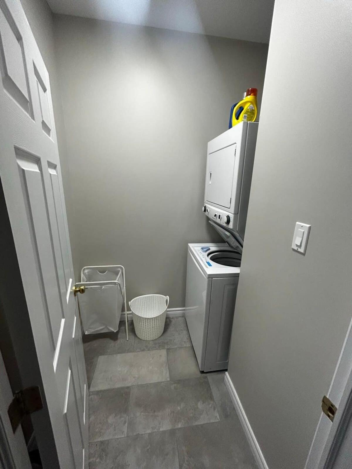 New Large Luxurious 2Br Condo In The Heart Of Uptown Coffee, Wifi セント・ジョン エクステリア 写真